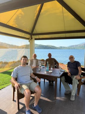 Kujtim i grupit tek Vau Dejes